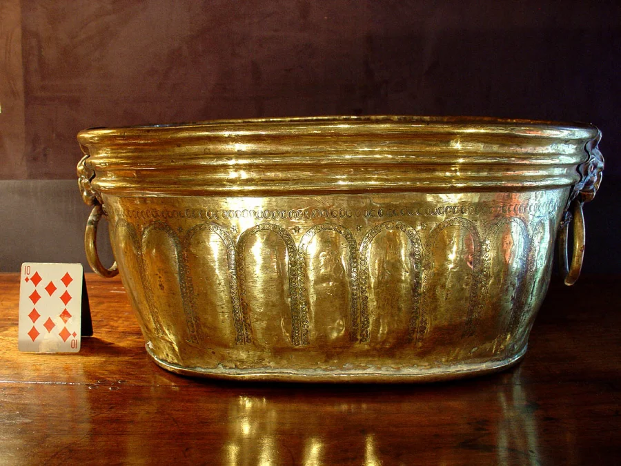 17th Planter jardiniere