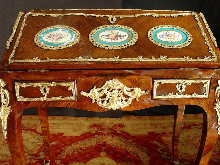 Bureau de dame 18eme Louis XV