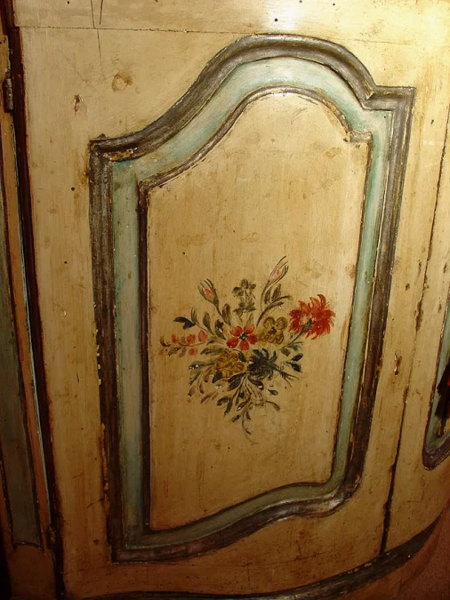 Italian 18th century corner cabinet