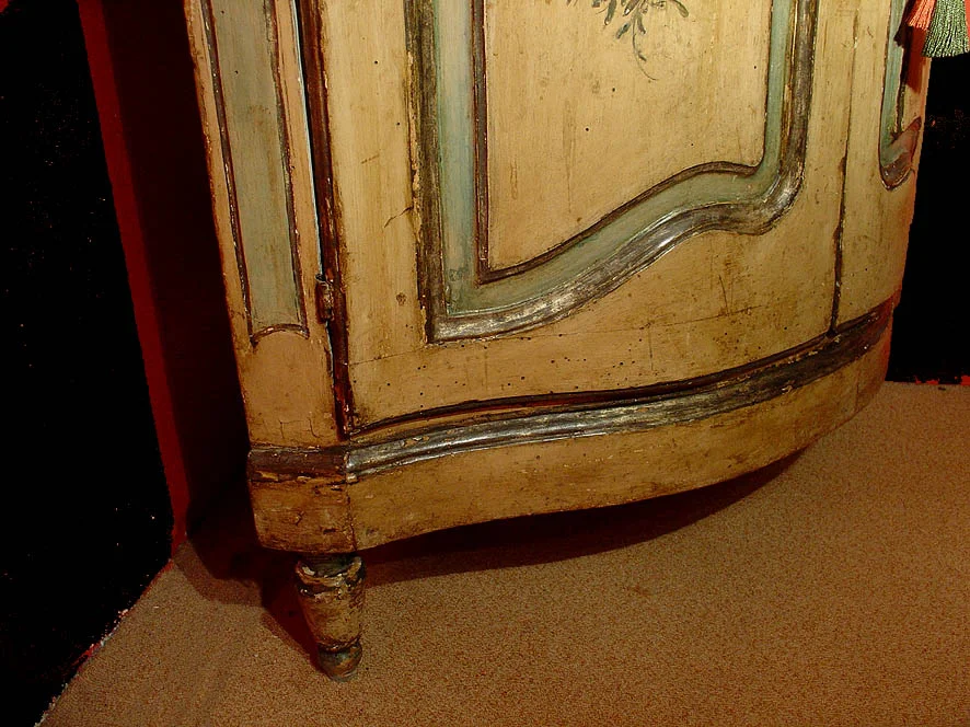 Italian 18th century corner cabinet
