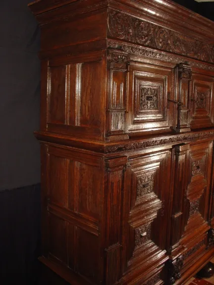 Armoire Cabinet début 17eme siecle