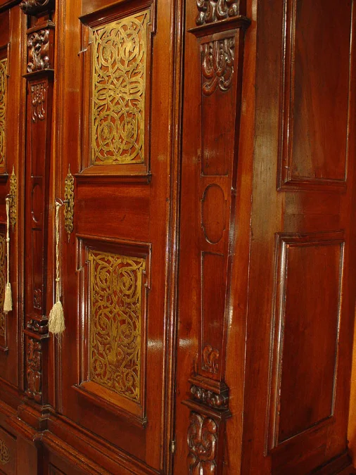End of Renaissance Deutsch Armoire