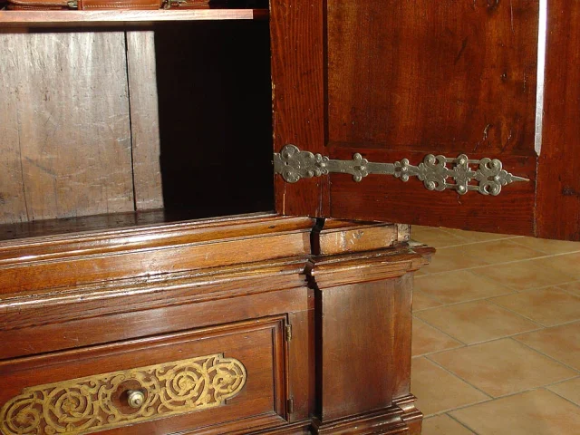 End of Renaissance Deutsch Armoire