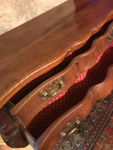 Commode XVIII Bordeaux — Très bon état