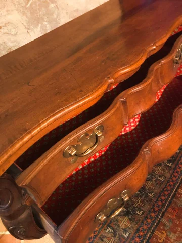 Commode XVIII Bordeaux — Très bon état