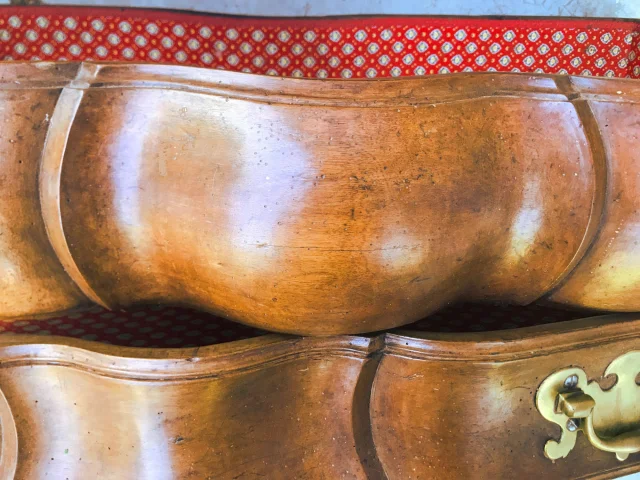 Commode XVIII Bordeaux — Très bon état