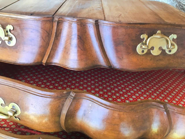 Commode XVIII Bordeaux — Très bon état