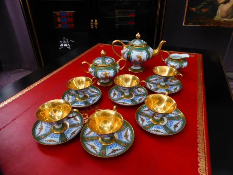Service à café en porcelaine signé Jacob Petit