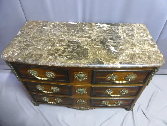 Commode style régence