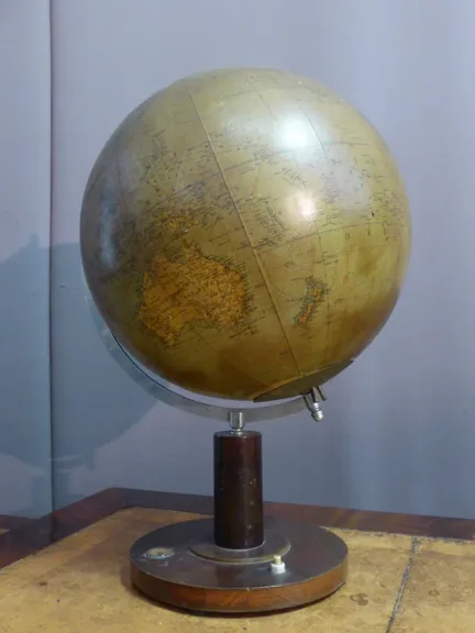 Mappemonde allemande des années 30