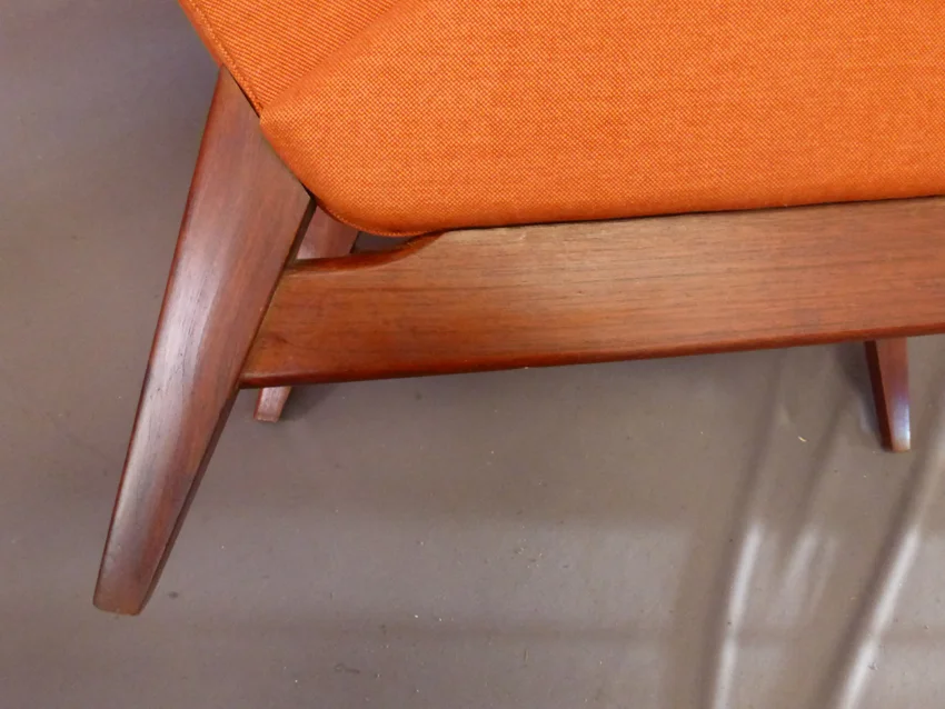 PAIR OF VINTAGE ARMCHAIRS