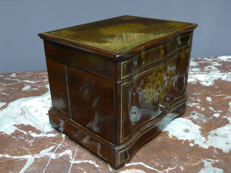 Cave à liqueurs marqueterie Boulle, époque Napoléon III