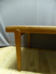 VINTAGE TABLE
