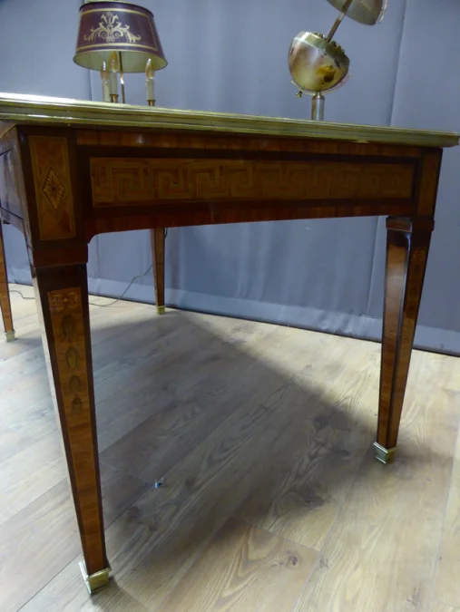 Bureau Style Louis XVI Marqueté