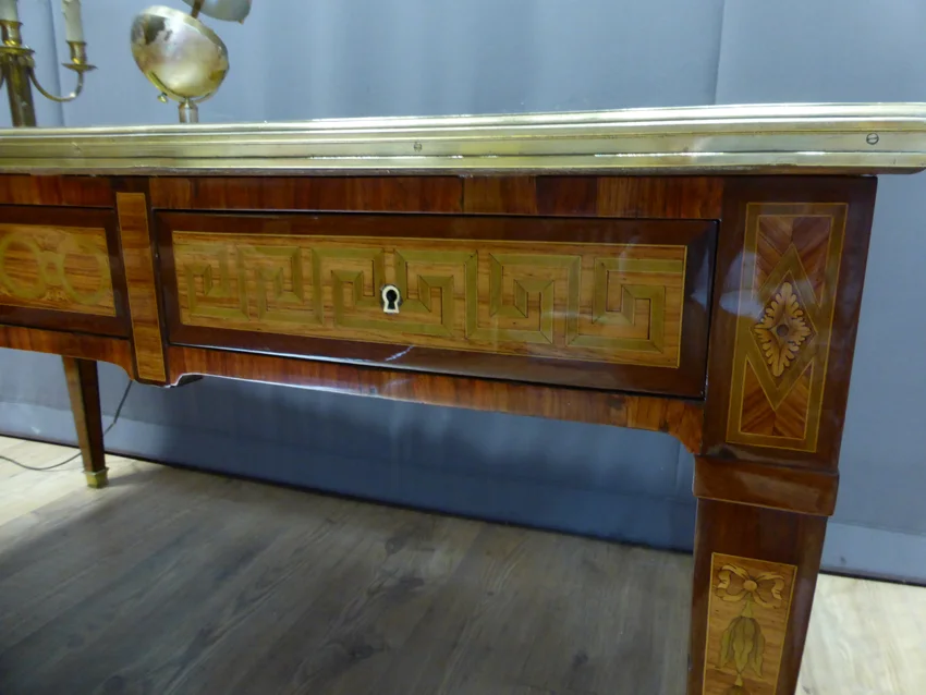 Bureau Style Louis XVI Marqueté