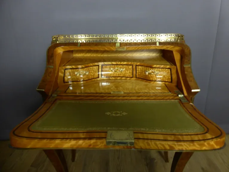 DESK SIGNED GIROUX ALPHONSE