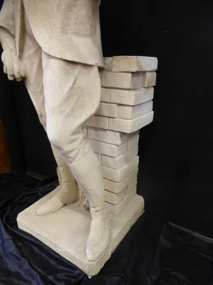 STEINSTATUE