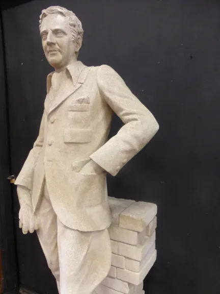 STEINSTATUE