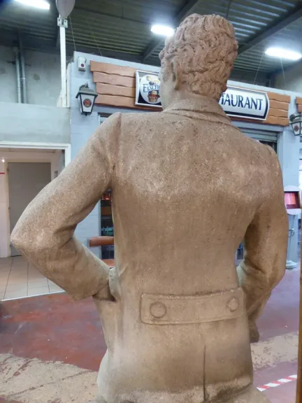 STEINSTATUE