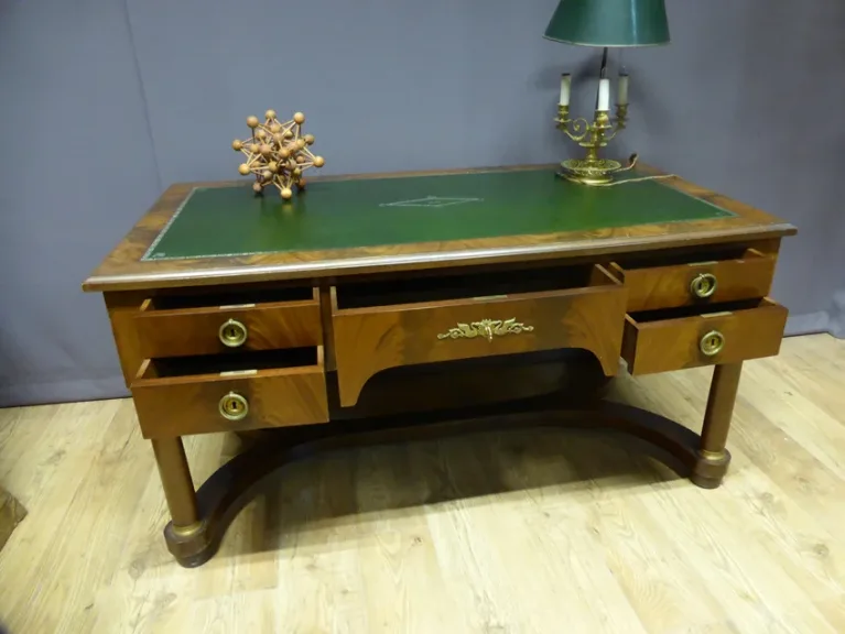 Bureau style Empire