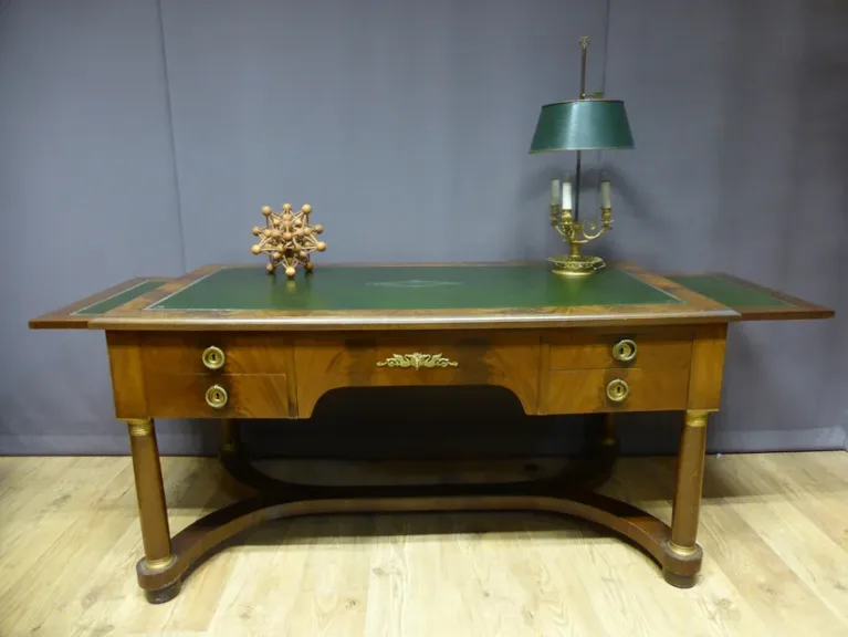 Bureau style Empire