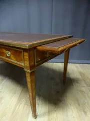 bureau style Louis XVI