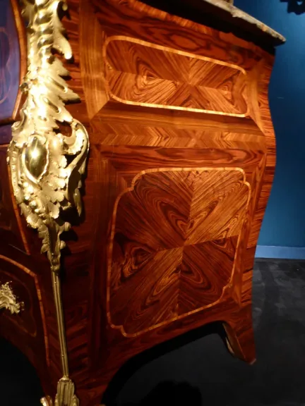 FRANZÖSISCHE REGENCY PERIODE Kommode
