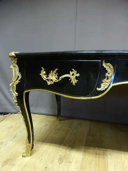Grand bureau style Louis XV