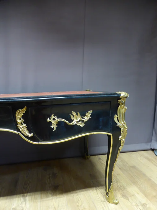 Grand bureau style Louis XV