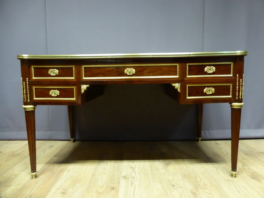 Bureau Louis XVI