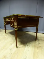 Bureau Louis XVI