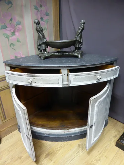 ECKSCHRANK