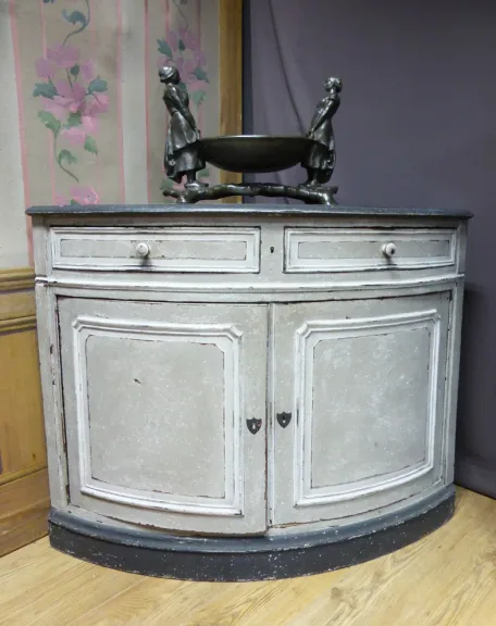 ECKSCHRANK