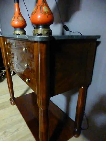 MAHOGANY KONSOLENTISCH