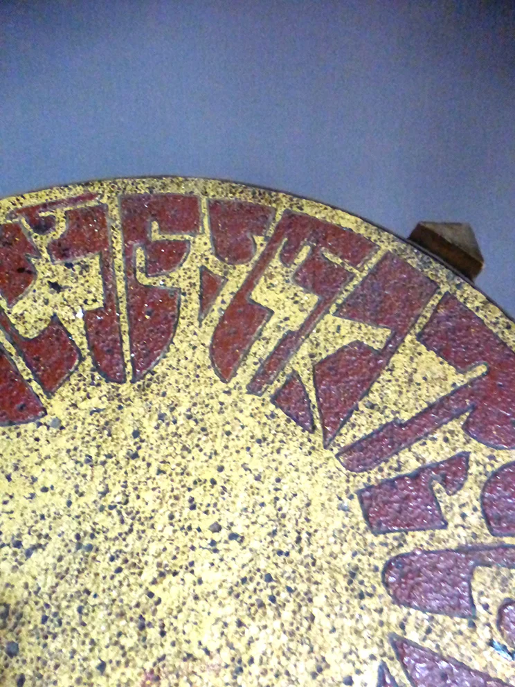 Table basse en céramique années 50