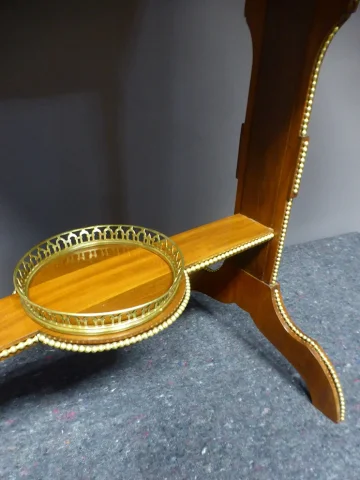 TAVOLO DI STILE LOUIS XVI