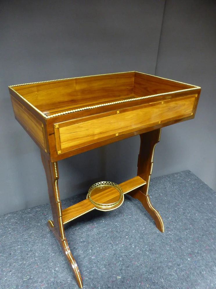 LOUIS XVI. STILTABELLE