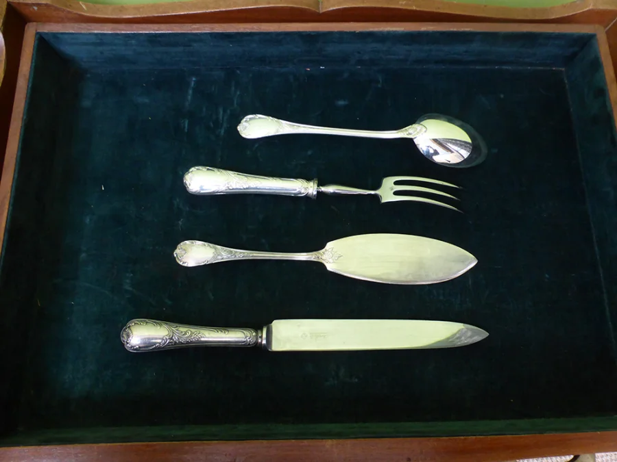 Ménagère de la maison Christofle 123 pièces