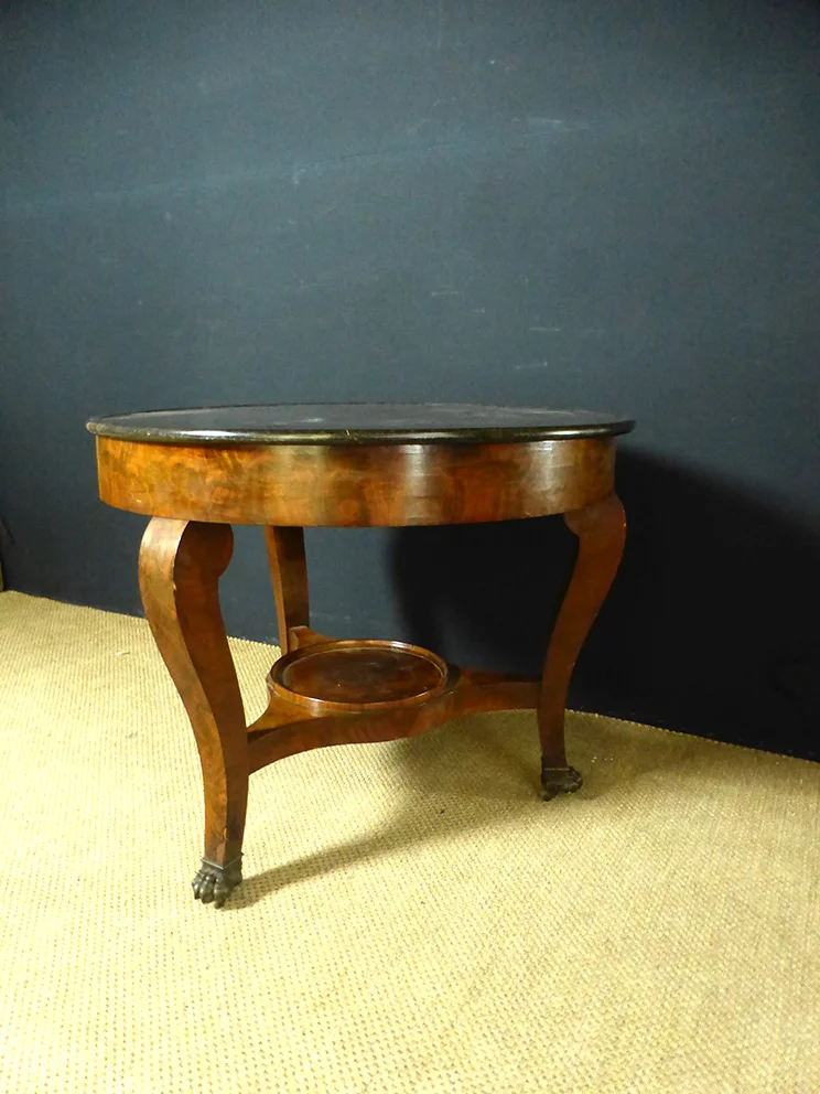 FRENCH TABLE