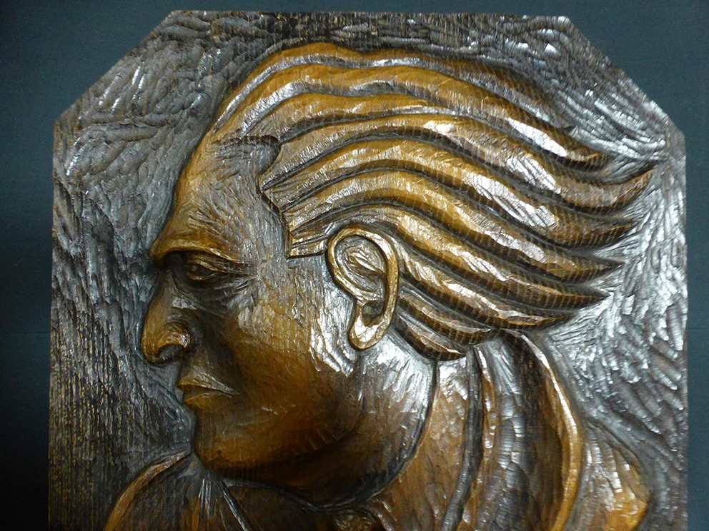 GESCHNITZTE VERKLEIDUNG VON JEAN MERMOZ