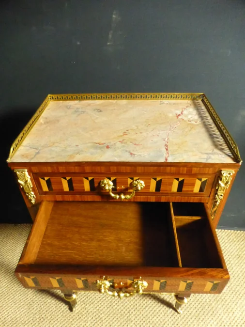 Table de salon En Marqueterie XIX