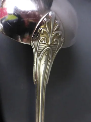 カトラリーボックス