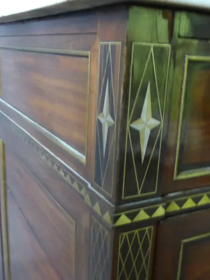 FRENCH DIRECTOIRE PERIOD CHEST OF DRAWERS