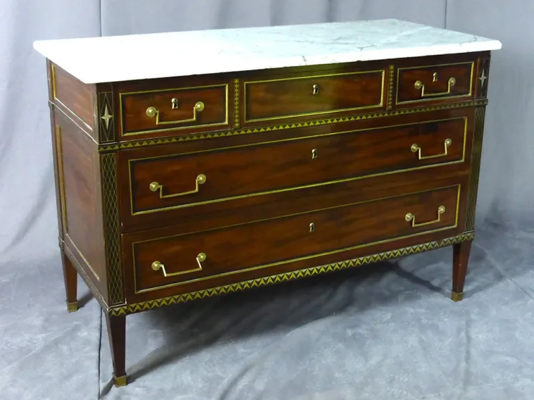 FRENCH DIRECTOIRE PERIOD CHEST OF DRAWERS