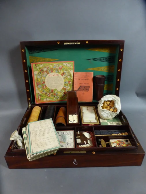 Grand coffret à jeux