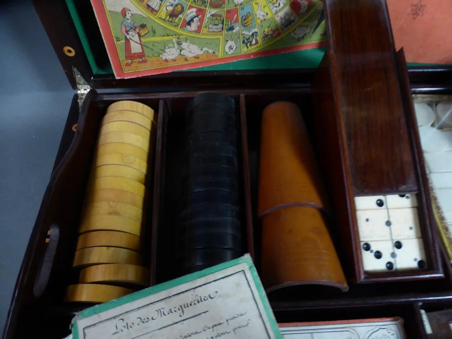 Grand coffret à jeux