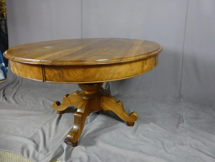 UITBREIDENDE TAFEL UIT DE 19e EEUW
