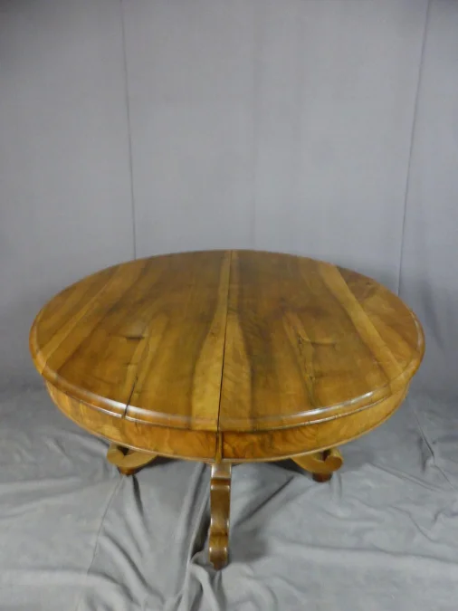 UITBREIDENDE TAFEL UIT DE 19e EEUW