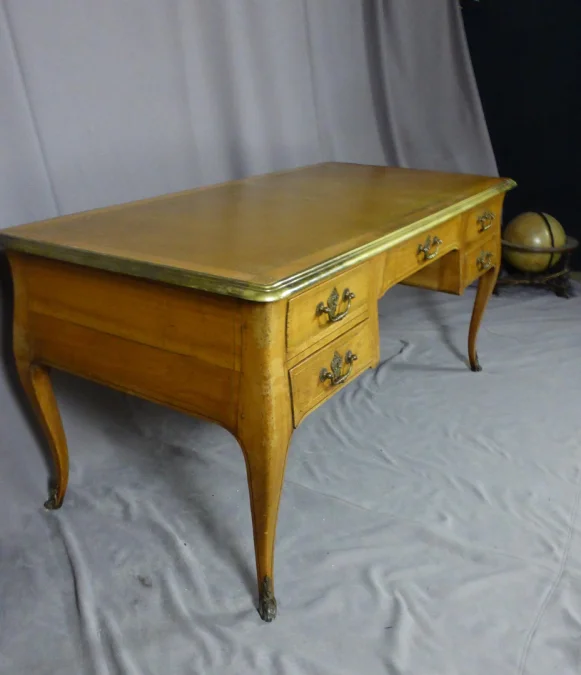 LOUIS XV STYLE DESK
