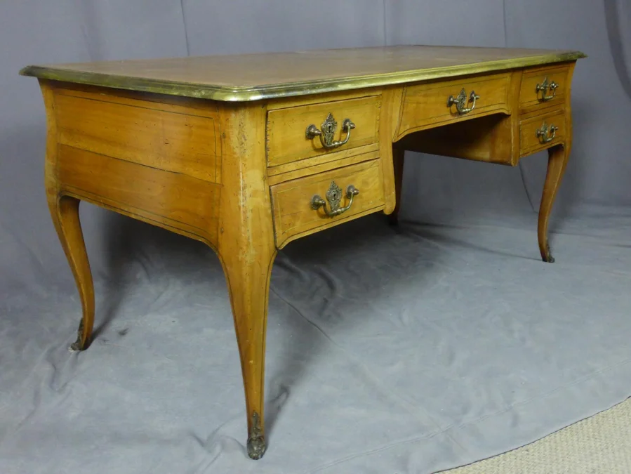LOUIS XV STYLE DESK